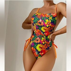 Tropical Floral One Piece Swimsuit‎